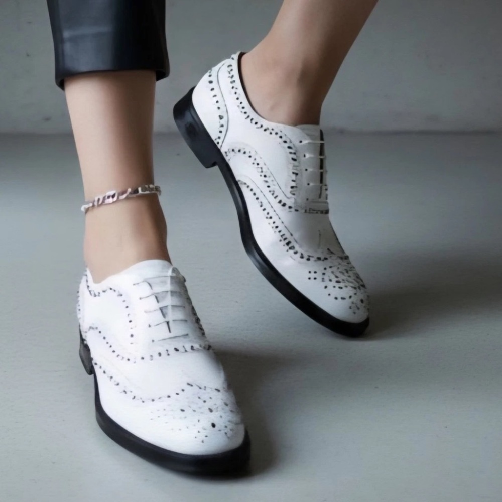 Kurt Geiger Golf White Studded Oxford Shoes Sz 38 US 8